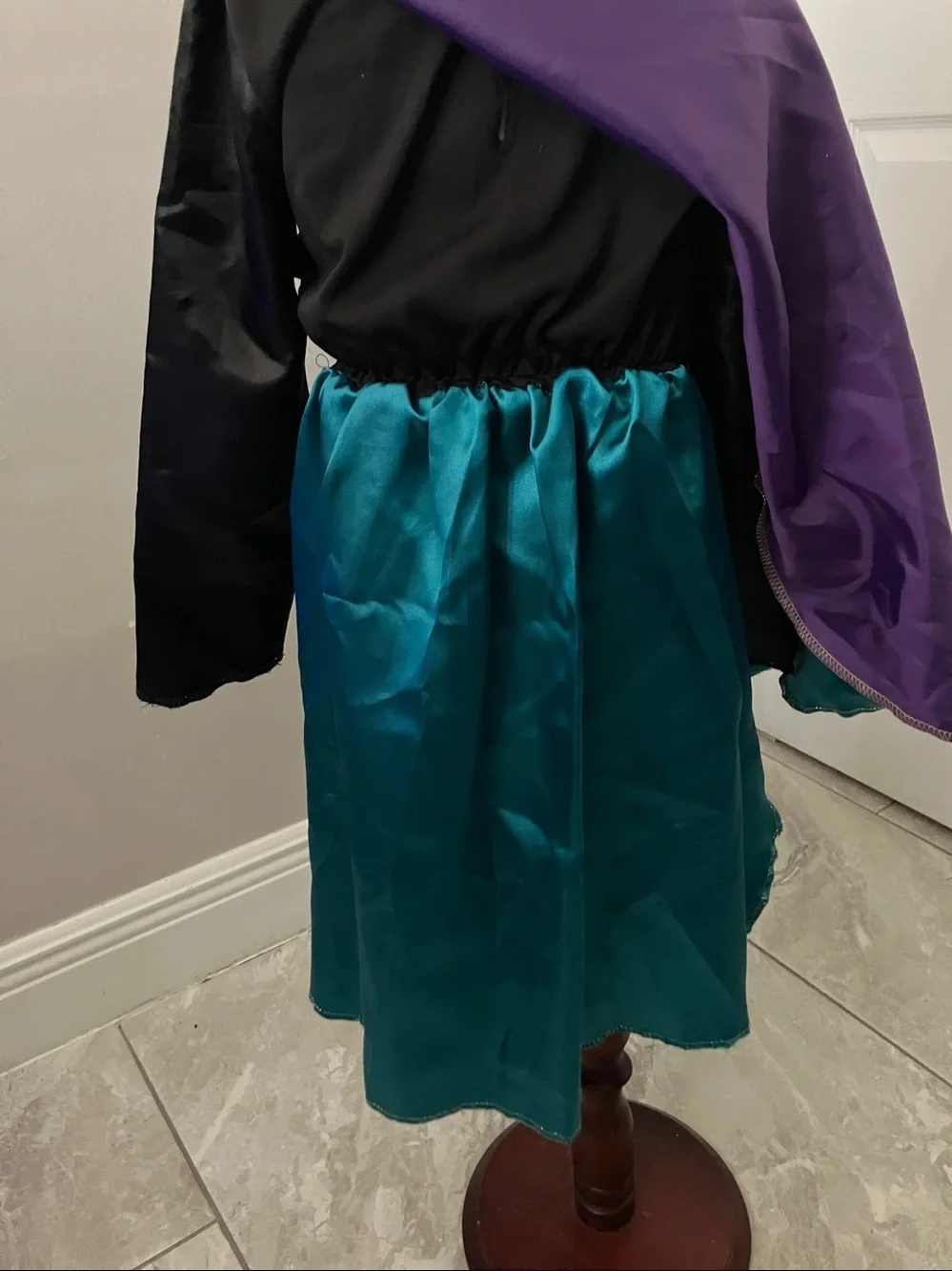 DISNEY Girls Frozen 2 Queen Anna Dress Up Costume | 4-6X
